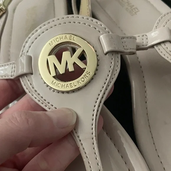 Michael Kors Blush Sandals with Gold Emblem - Picture 10 of 12